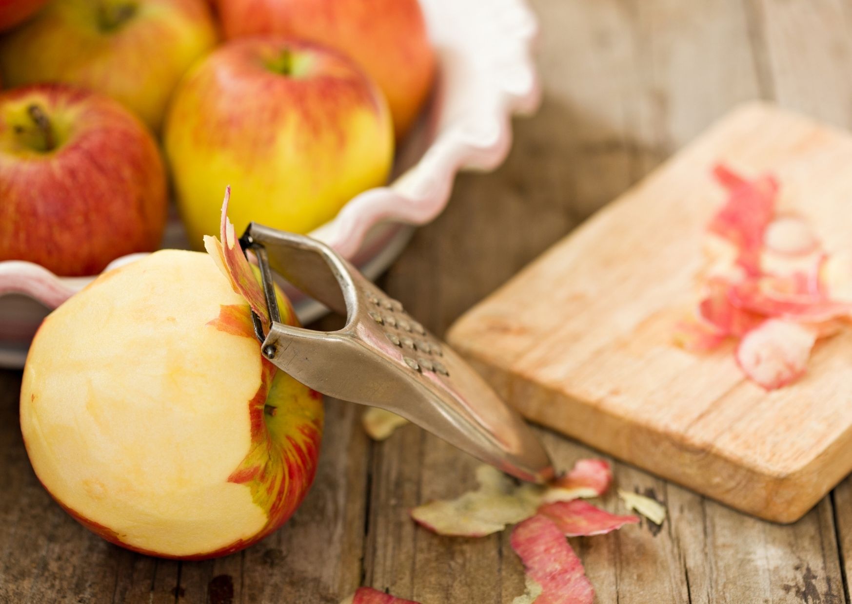 Zeit Sparen in der Küche: Muss man Obst und Gemüse schälen?