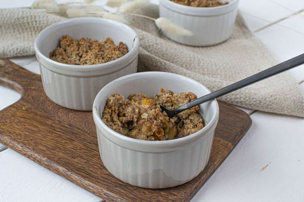 Gewürz-Crumble mit Birnen
