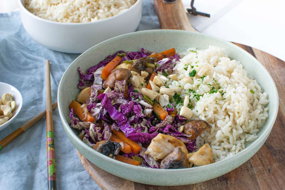 Wok Pfanne mit Chinakohl und Pilzen - einfach und schnell