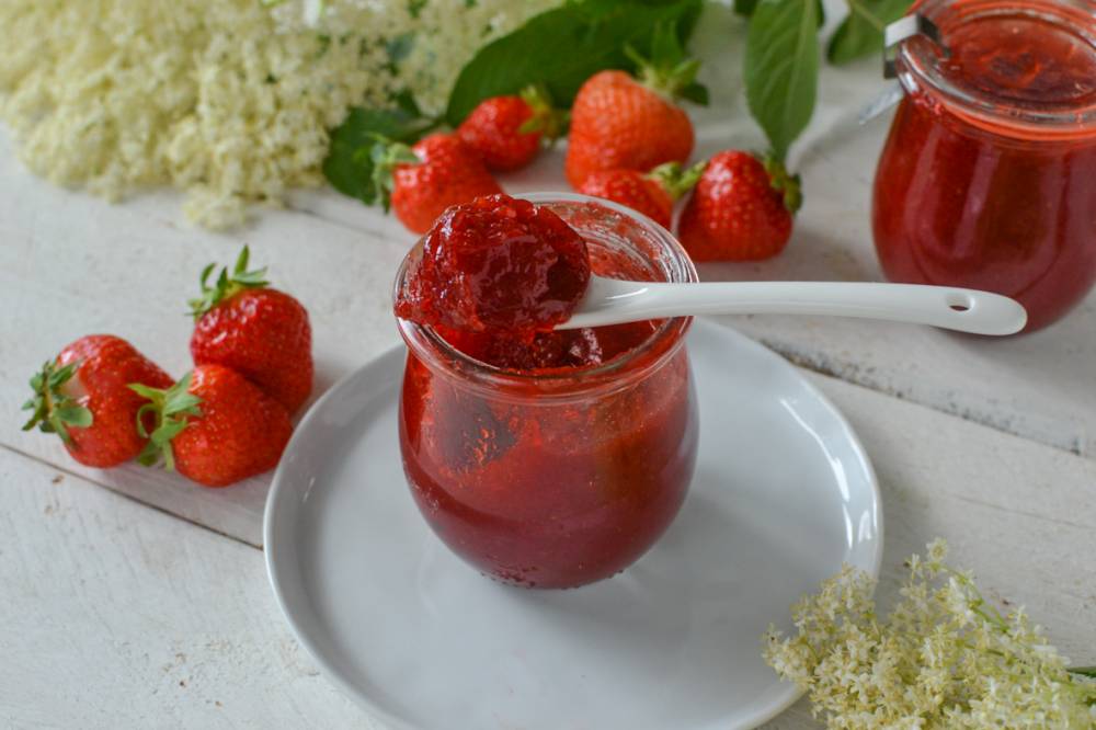 Erdbeer Holunder Marmelade zuckerfrei