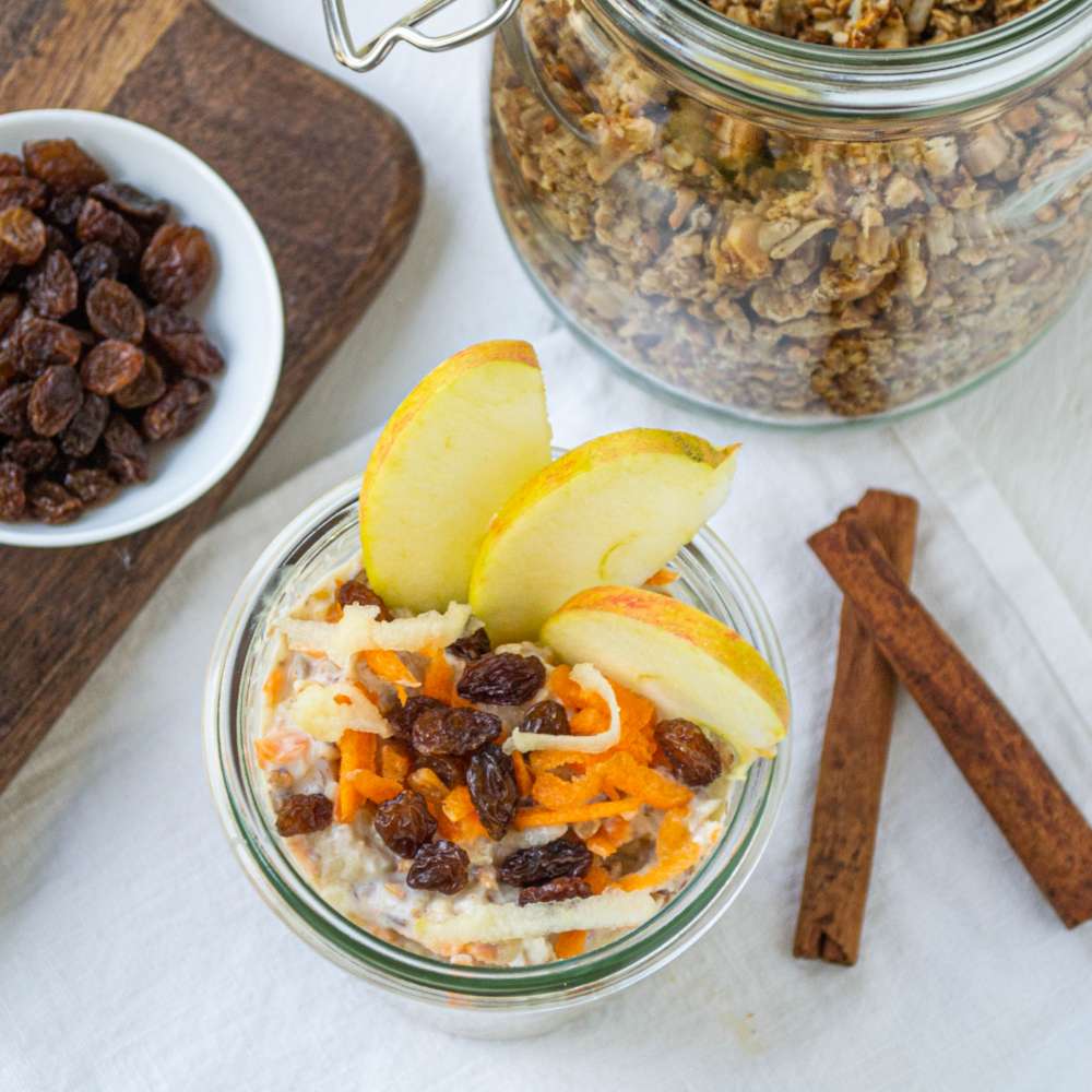 Granola Overnight Oat mit Buchweizen Apfel und Karotte