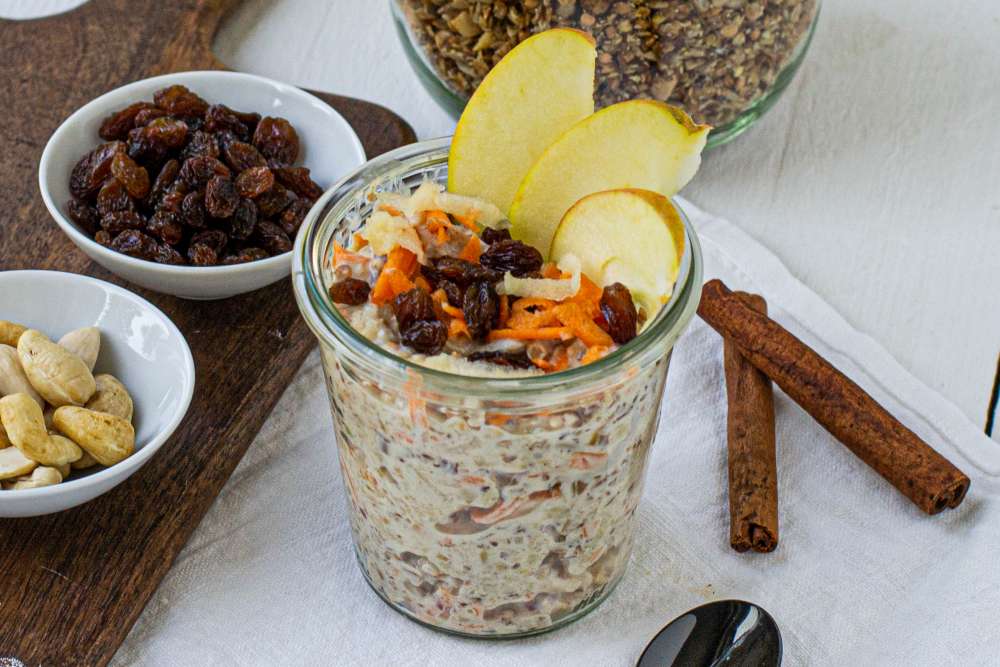 Granola Overnight Oats mit Apfel & Karotte & Buchweizen
