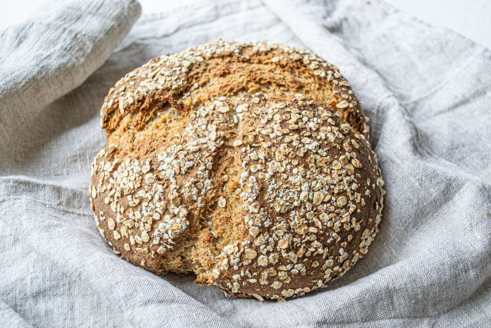 Haferflocken Buttermilch Brot mit Roggenmehl