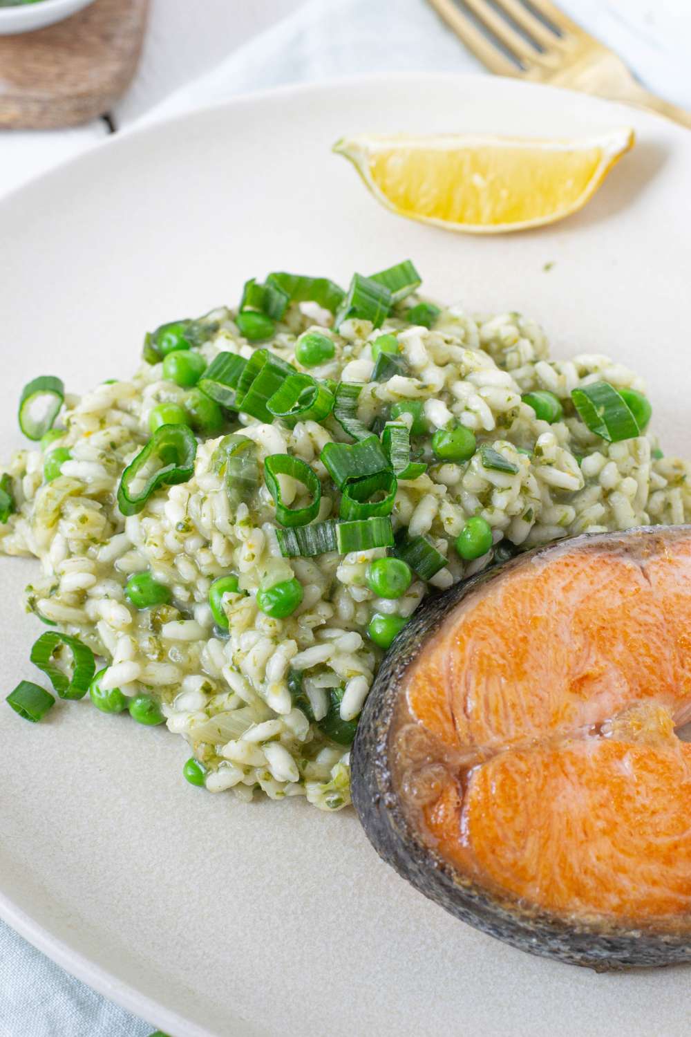 Lachssteak mit Kräuter Risotto Bärlauch