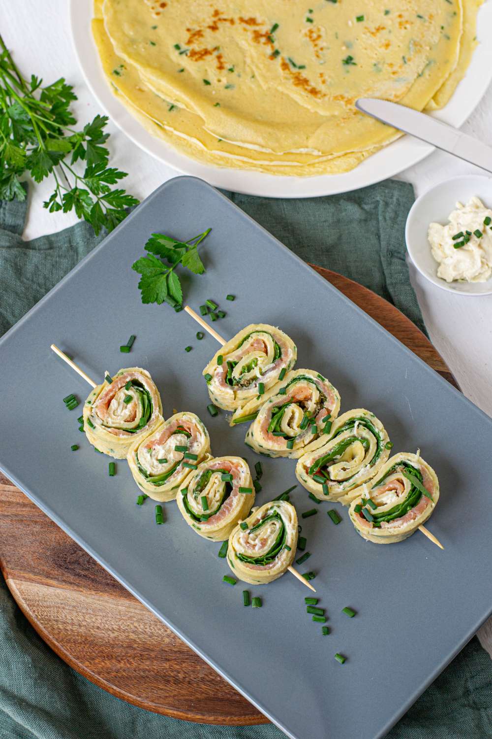 Lachs Spinat Palatschinken Rollen