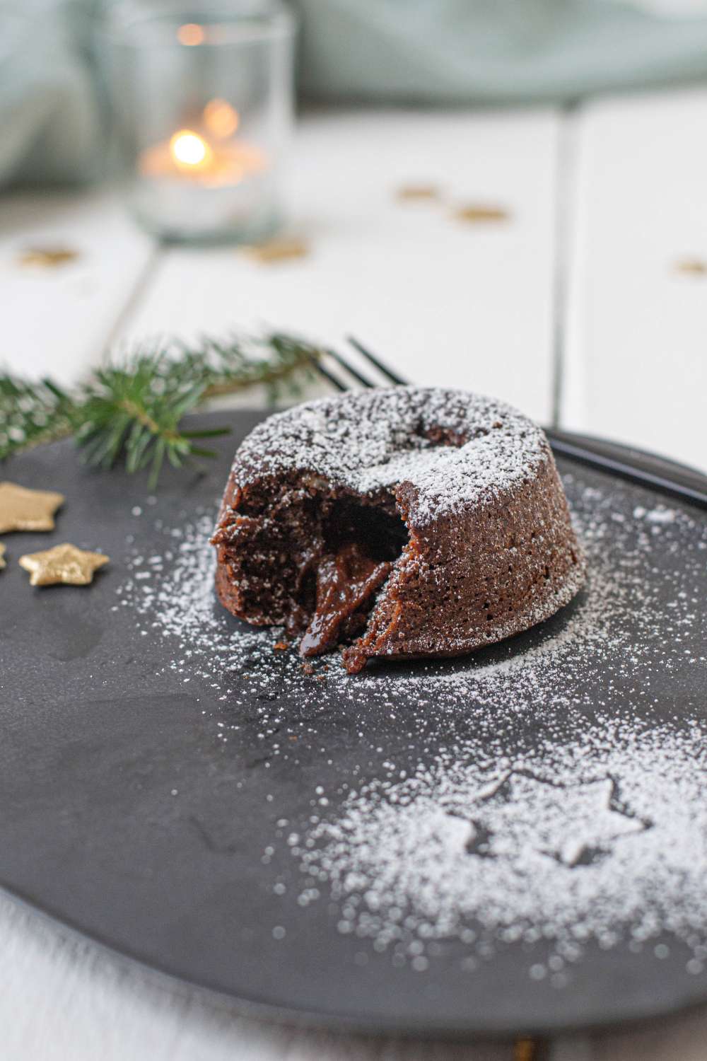 zuckerfreier Lava Cake mit flüssigem Kern