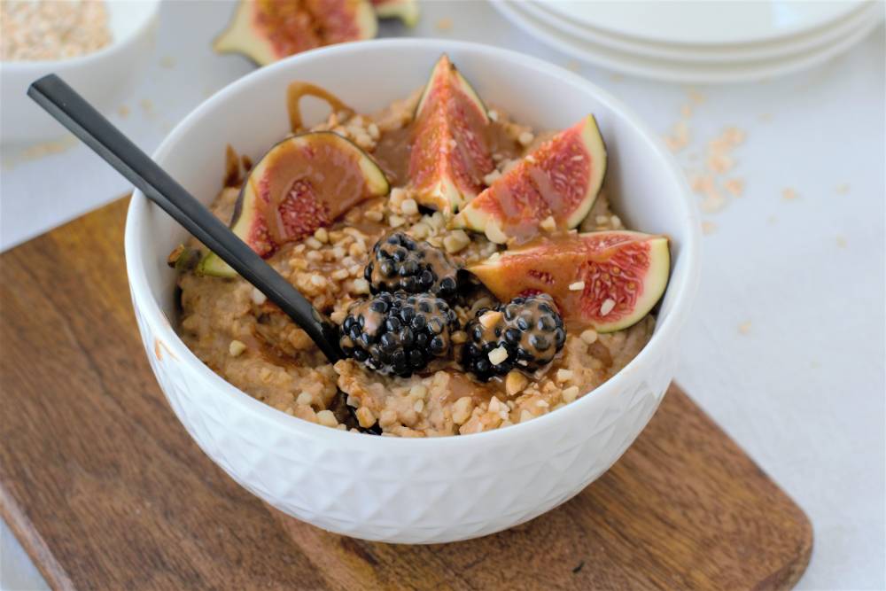Love to Eat - Mandel-Zimt-Porridge mit Feigen | Gesundes Frühstück