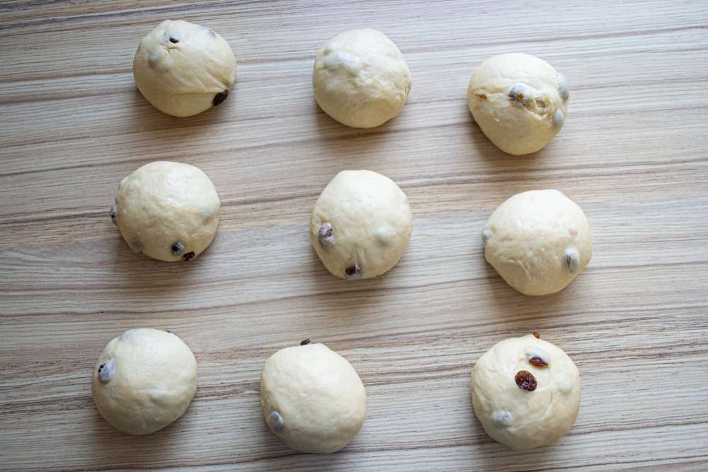 Milchbrötchen selbstgemacht - ein Herz zum Valentinstag