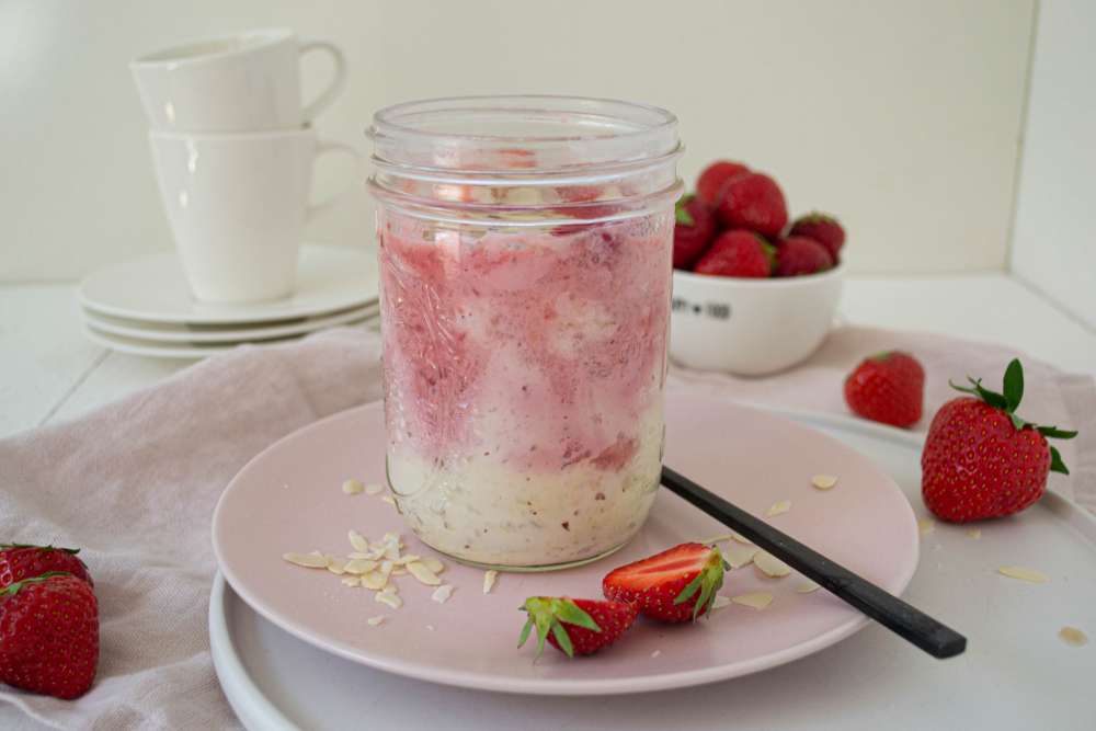 Fruchtige Proats mit Erdbeeren - eiweißreiches Frühstück