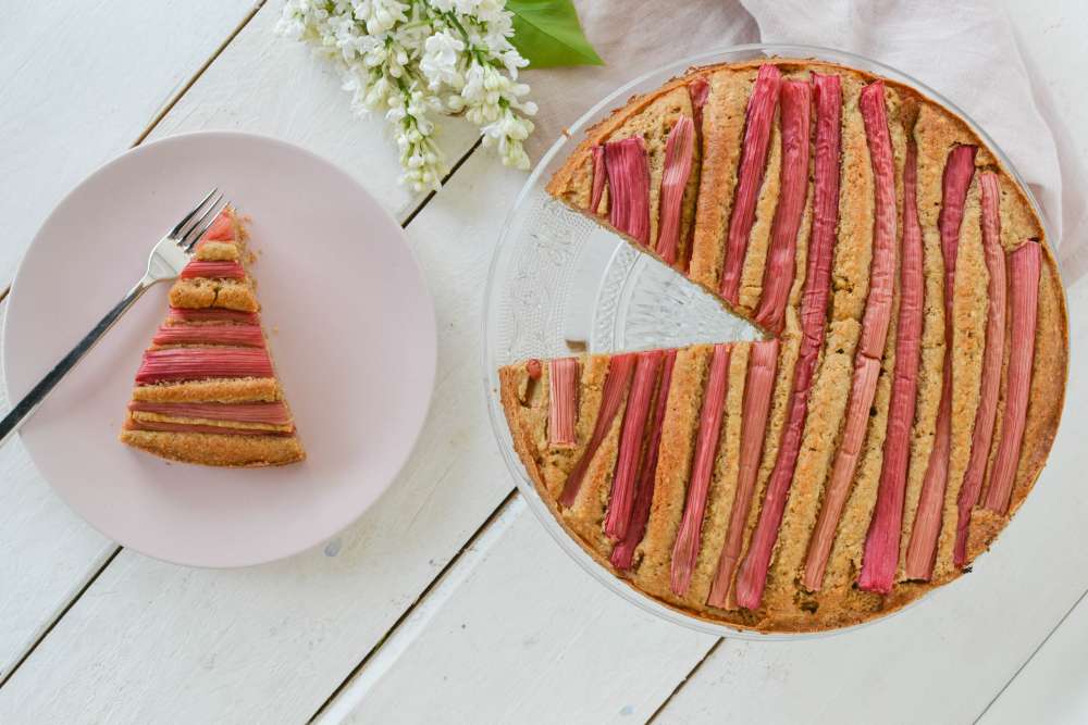 Rhabarberkuchen mit Kokosblütenzucker